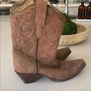 Women’s  Corral -snip toe cowboy boots